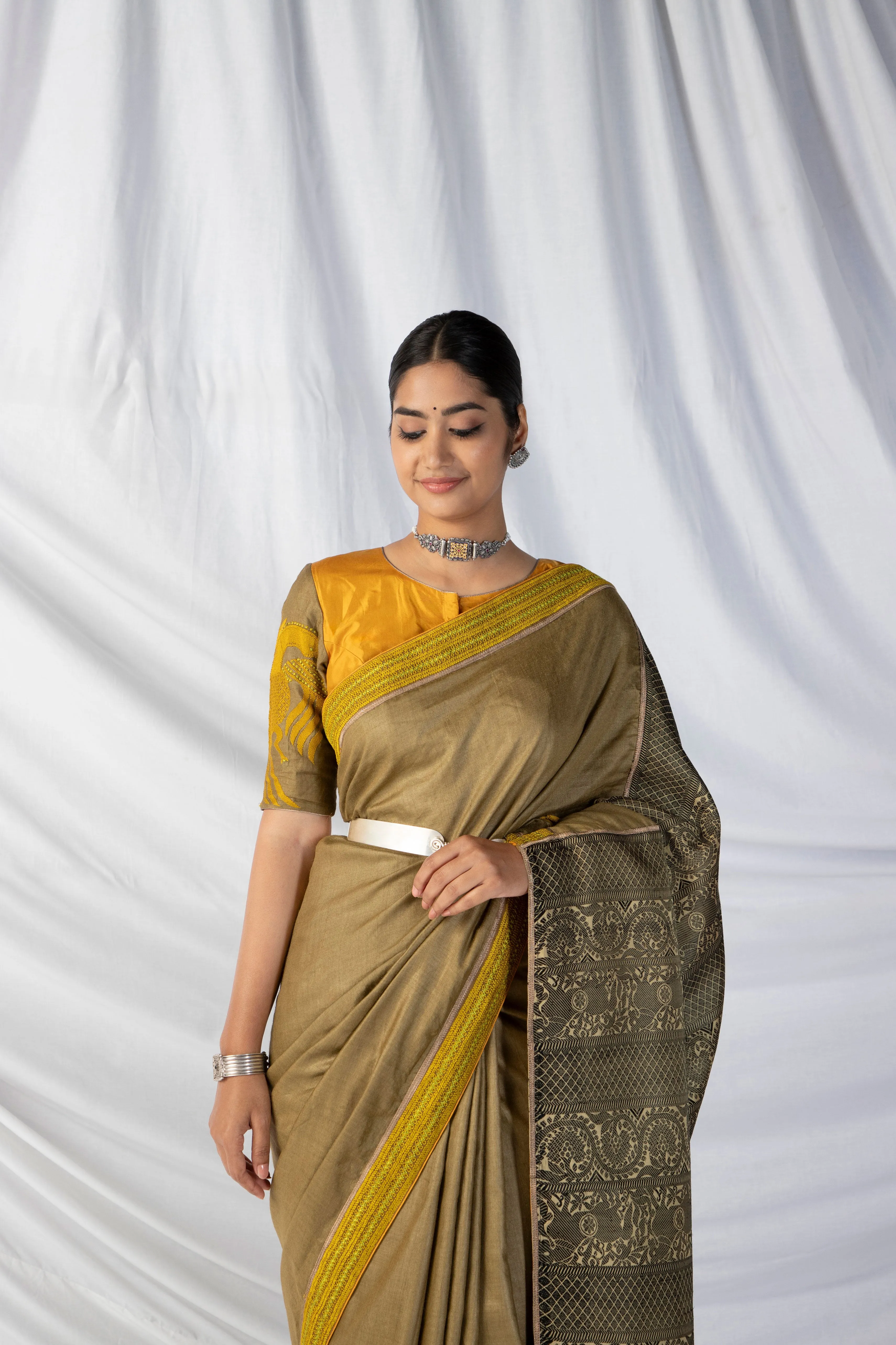 Gandberunda Saree And Blouse Setin Tortilla Brown And Black