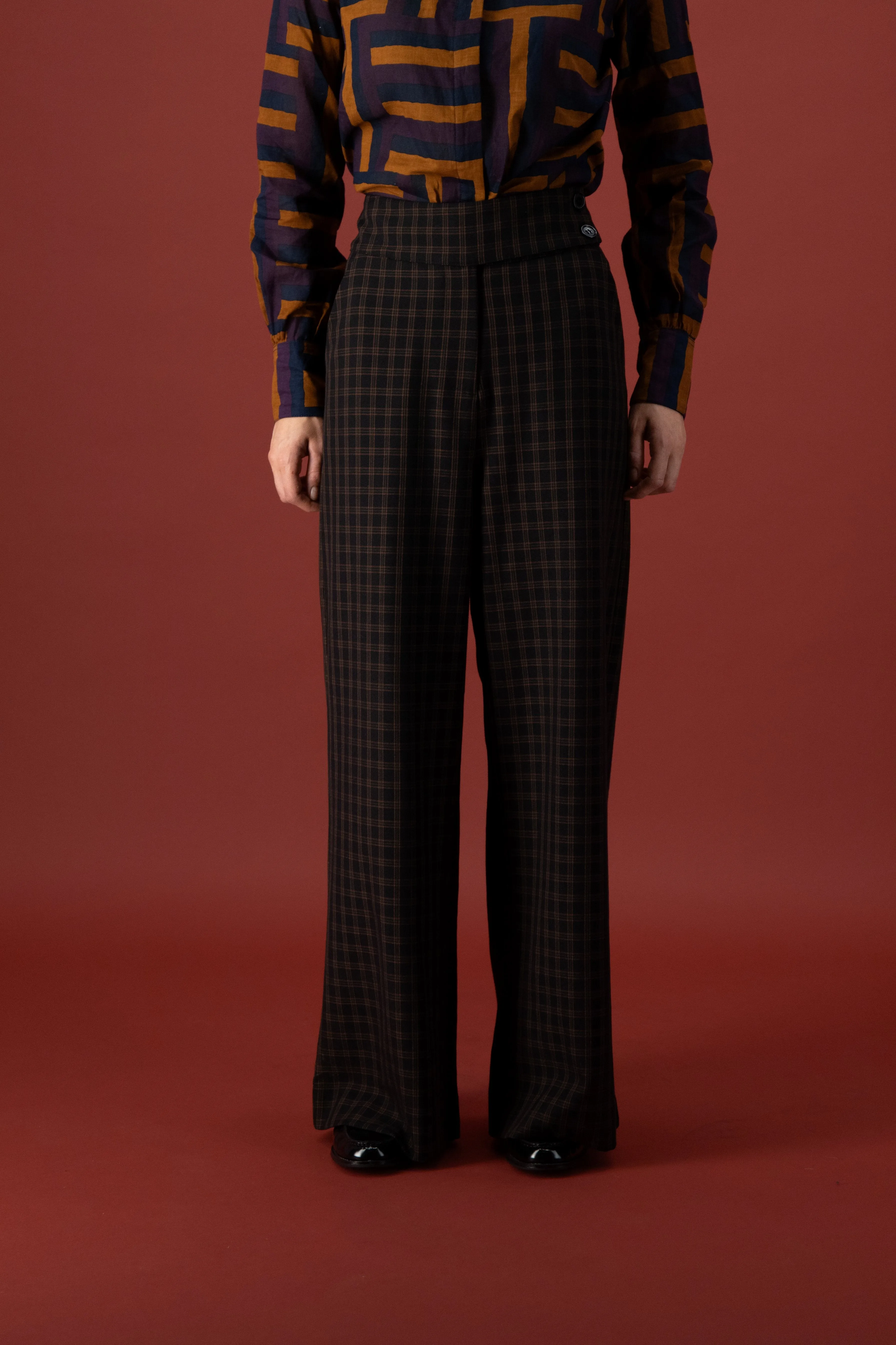 Manhattan Suit Pant in Crepe Check