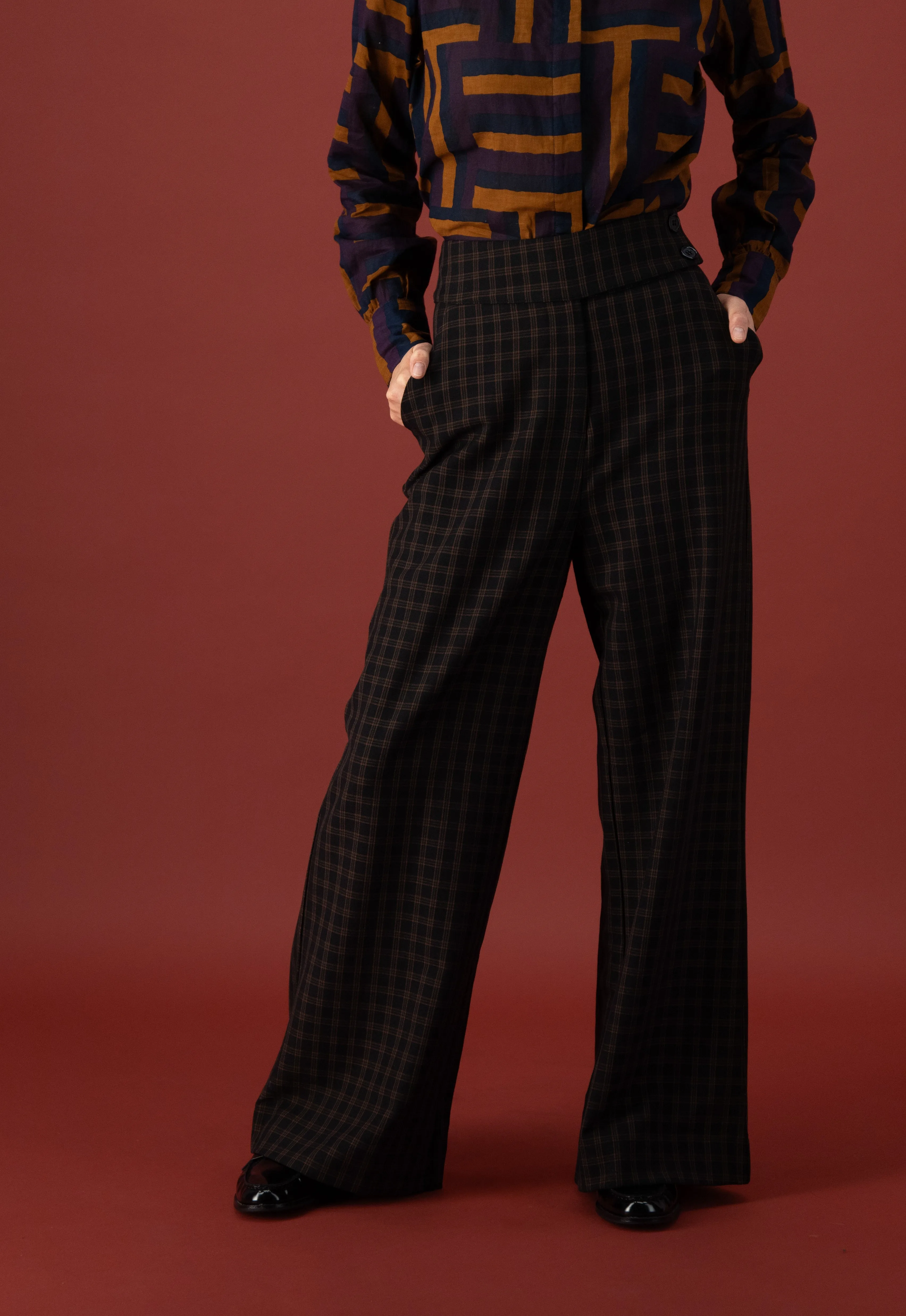 Manhattan Suit Pant in Crepe Check