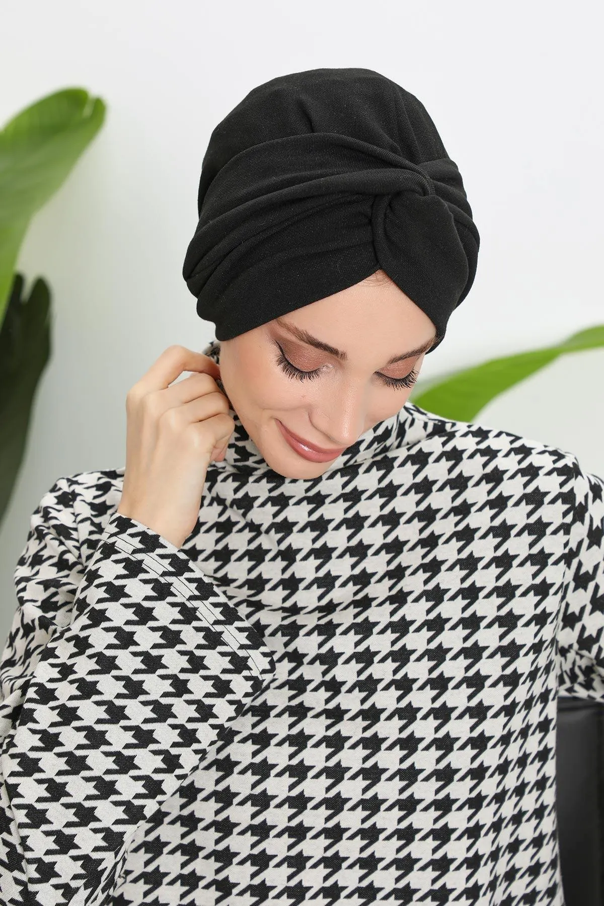 Stretchable Ribbed Winter Turban Bonnet for Women, Soft Polyviscose Headwrap, Cozy and Stylish Stretchable Headwrap for Cold Weather,B-4RB