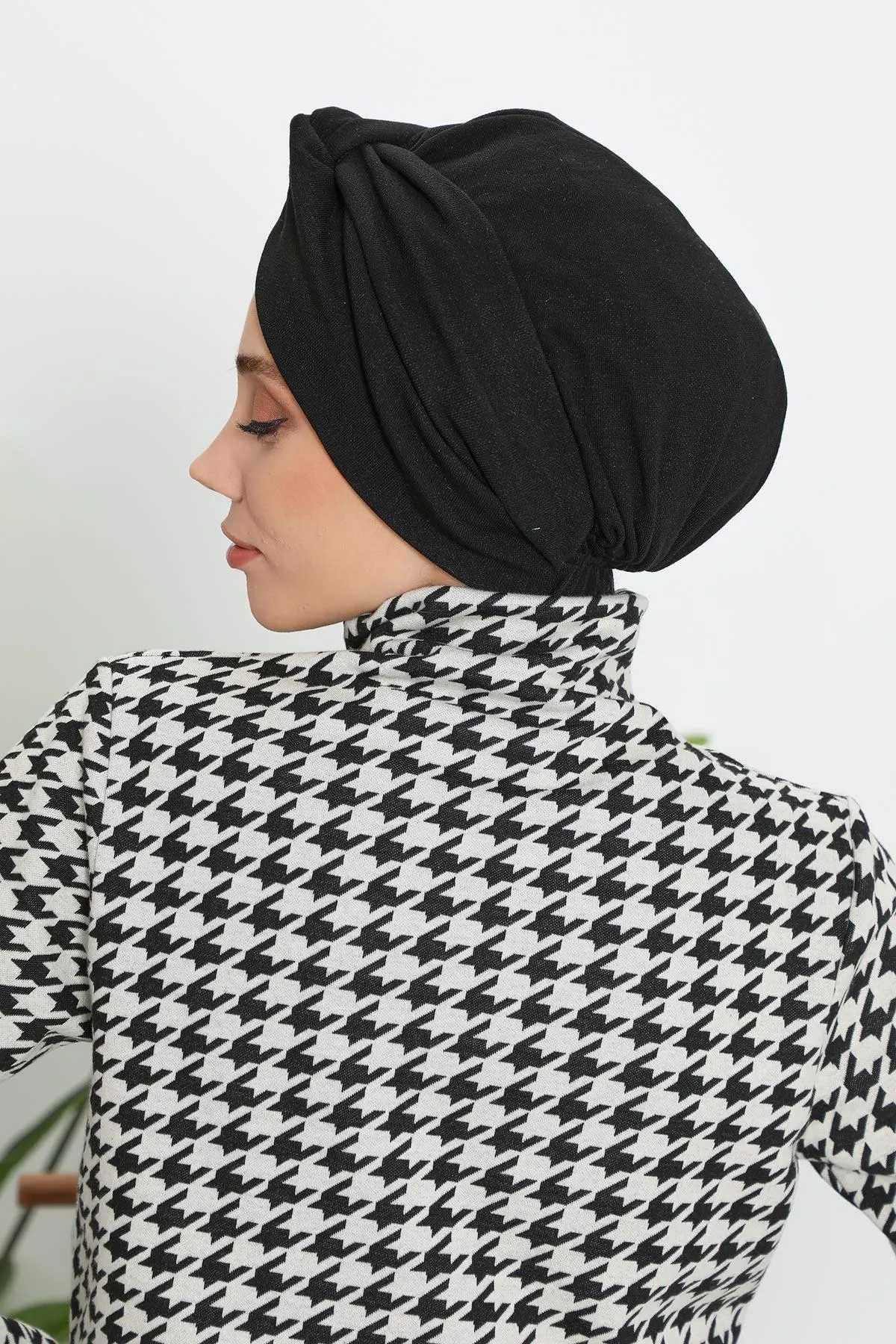 Stretchable Ribbed Winter Turban Bonnet for Women, Soft Polyviscose Headwrap, Cozy and Stylish Stretchable Headwrap for Cold Weather,B-4RB