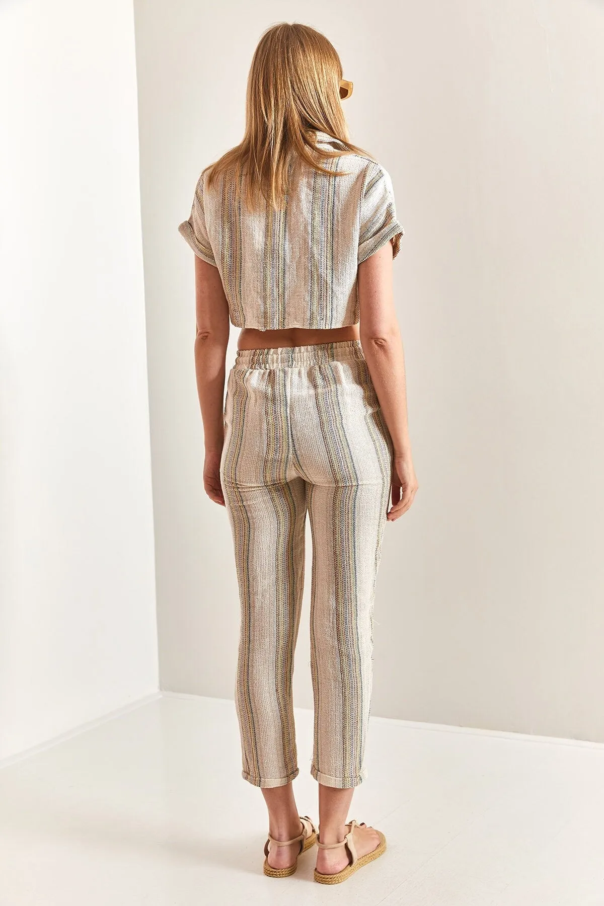 Striped Linen Crop Set, Elegant Stylish Linen Duo, Striped Outfit, Crop Top And Pants, Chic Summer Stripes, Casual Crop Set